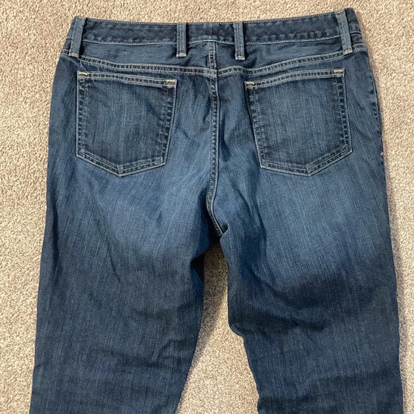 NWOT Eddie Bauer Classic Barely Boot Denim Jeans 14L - Picture 14 of 15